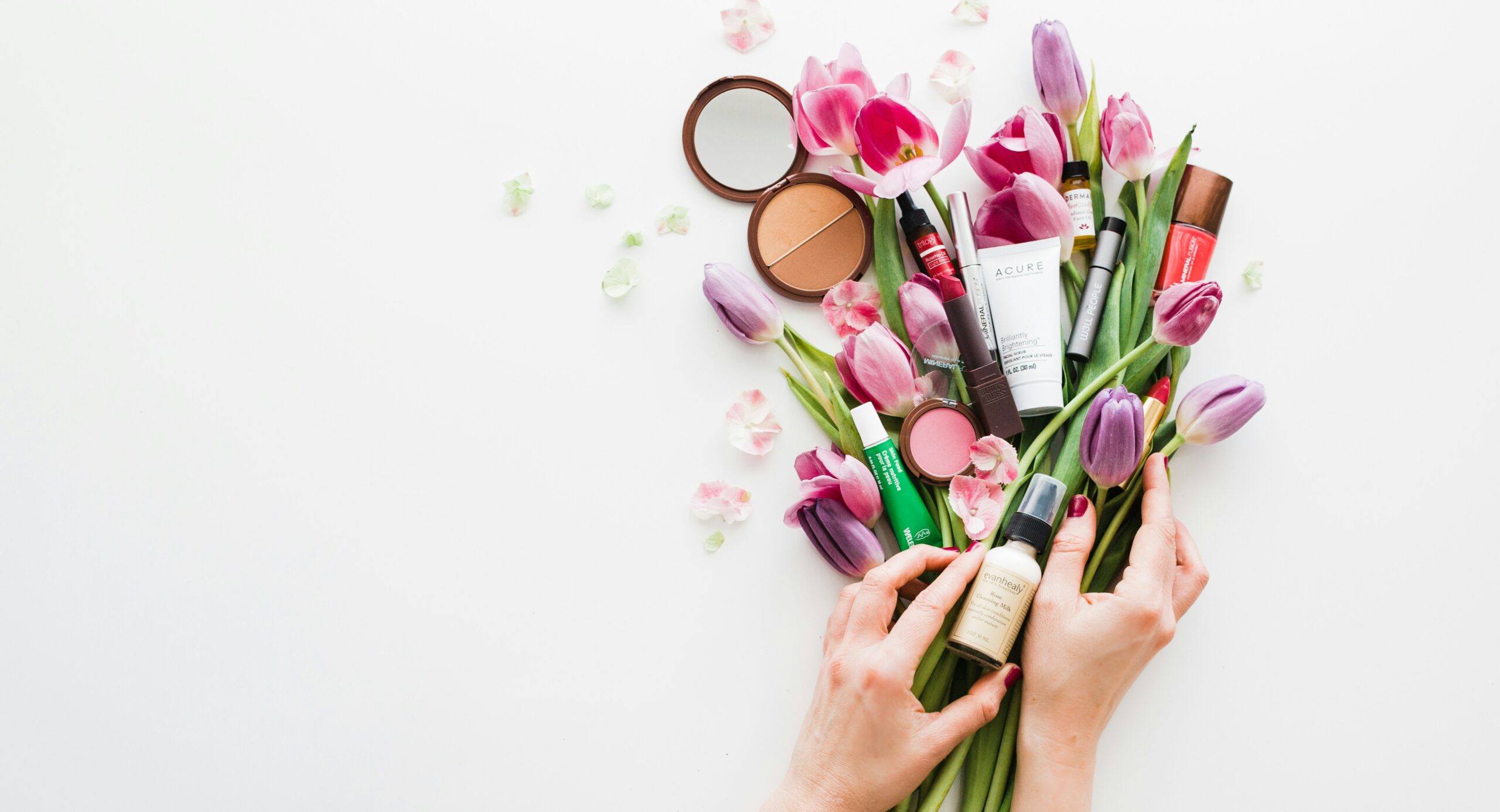 Preservative-Free Makeup: Shelf Life, Safety & Storage Tips