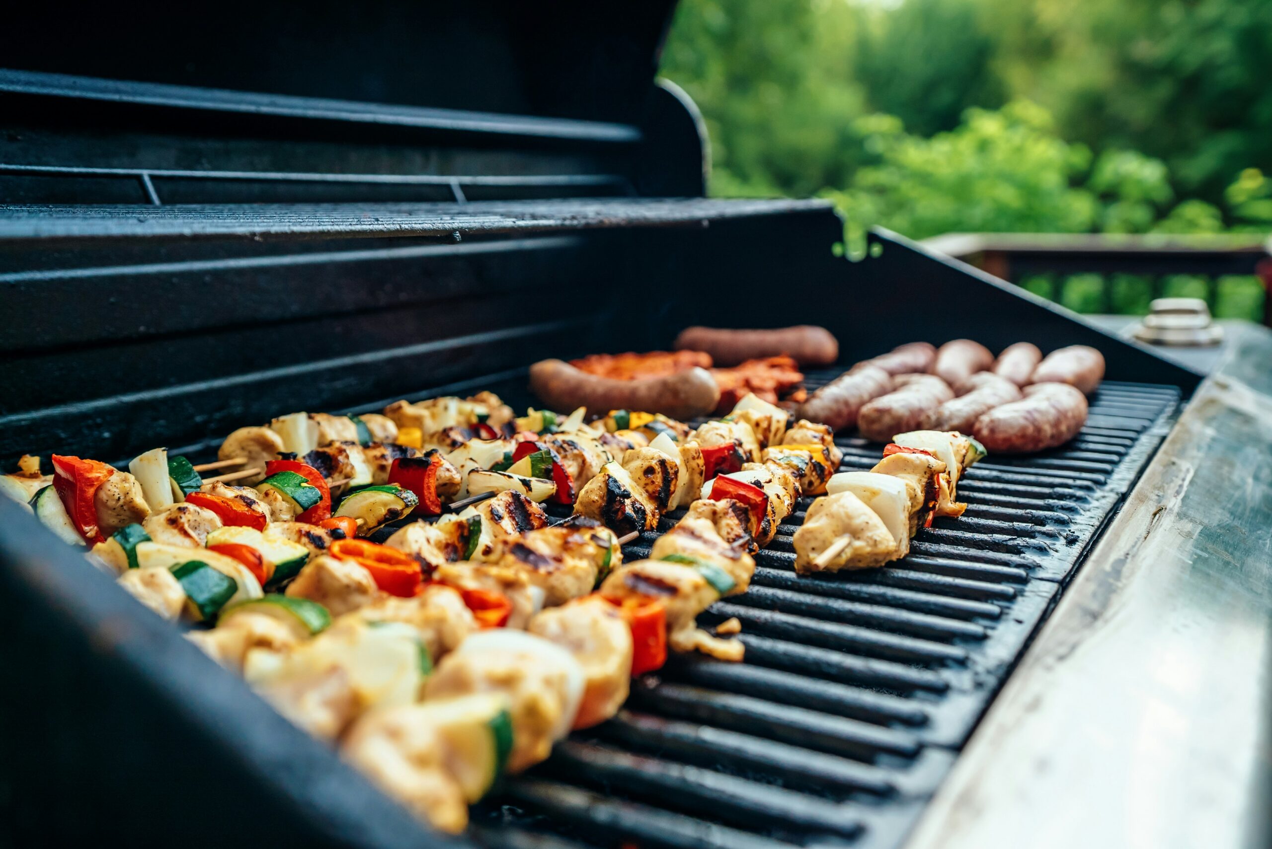 Smoke and Spice: Healthy BBQ-Style Dinners Without the “Sugar Slump”