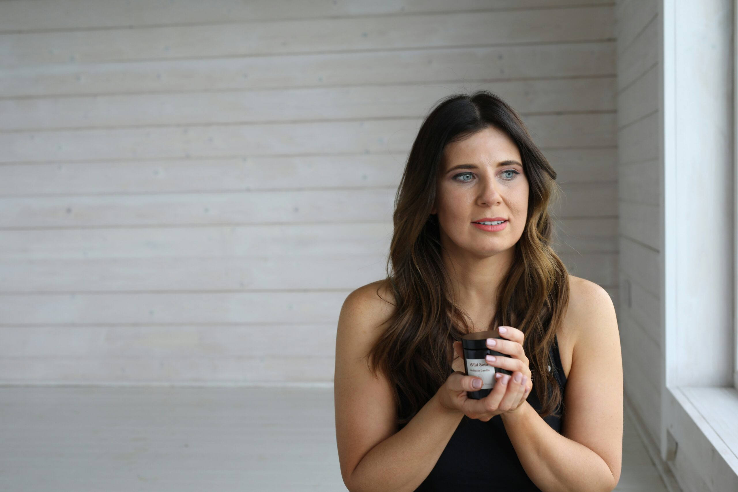 The Texture Transition: Cream vs. Powder (And Why "The Melt" Wins as the Years Go By)