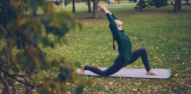 The Pollen Protocol: How to Master Outdoor Movement Without the "Allergy-Inflate"