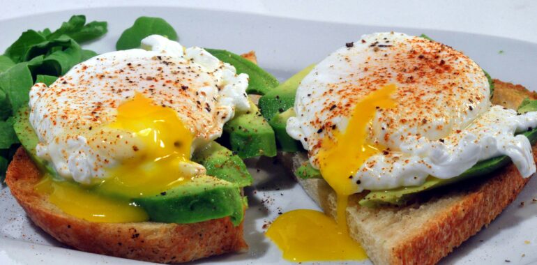 The Efficiency Engine: 3 Low-Carb Protocols to Stabilize Your Daily Performance