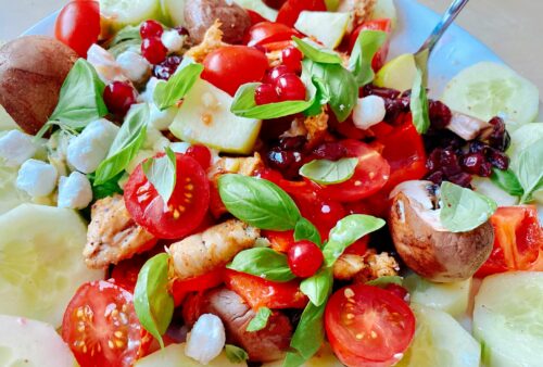 The Lethargy Reset: Engineering the Perfect Refreshing Cucumber and Mozzarella Salad