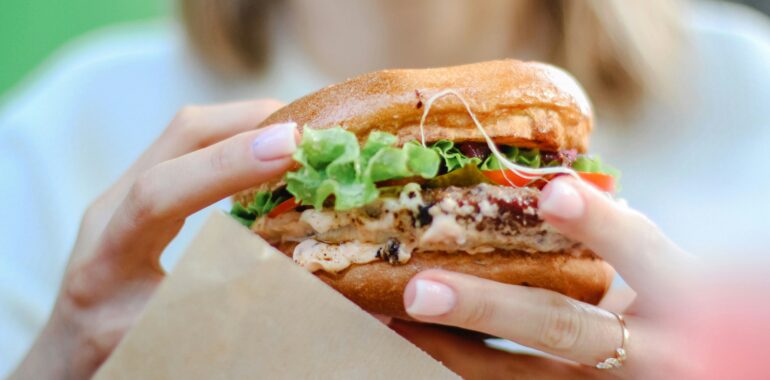 The Burger Evolution: Crafting the Ultimate White Cheddar and Spinach Chicken Burger