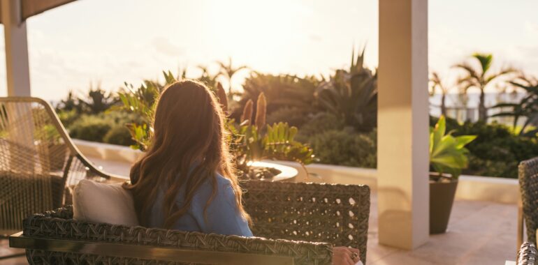 The Seasonal Pivot: 5 High-Vibrancy Habits to Build Your Best Summer Yet
