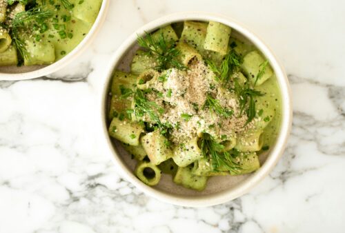 The Green Cream Revolution: Master the Velvet Texture of Avocado and Greek Yogurt Pasta