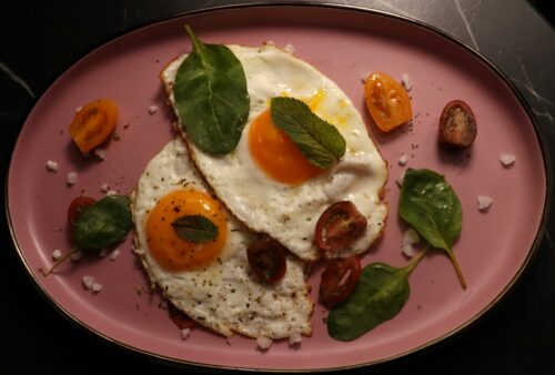 The Golden Crown: How a Crispy Fried Egg Elevates Any Meal from Basic to Brilliant