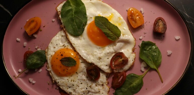 The Golden Crown: How a Crispy Fried Egg Elevates Any Meal from Basic to Brilliant