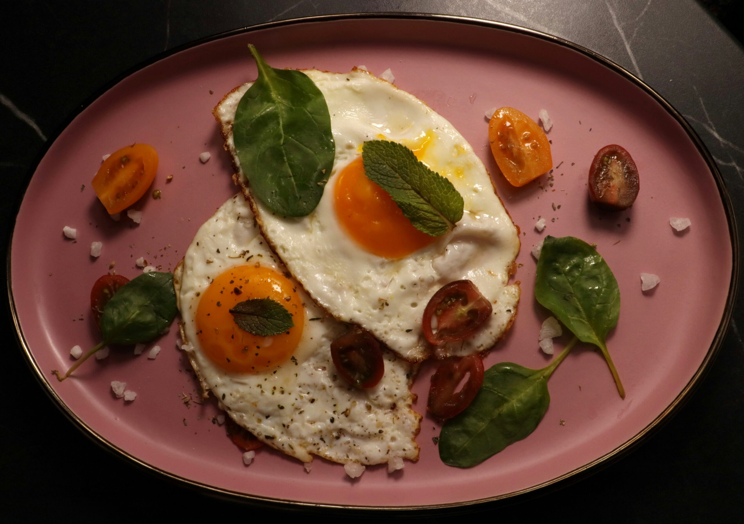The Golden Crown: How a Crispy Fried Egg Elevates Any Meal from Basic to Brilliant