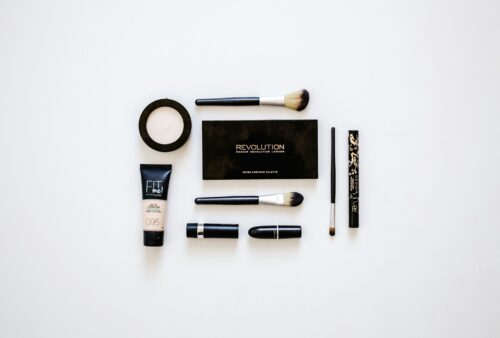 The Smart Beauty Audit: Why Sampling Clean Cosmetics is Your Ultimate Financial and Skin Shield