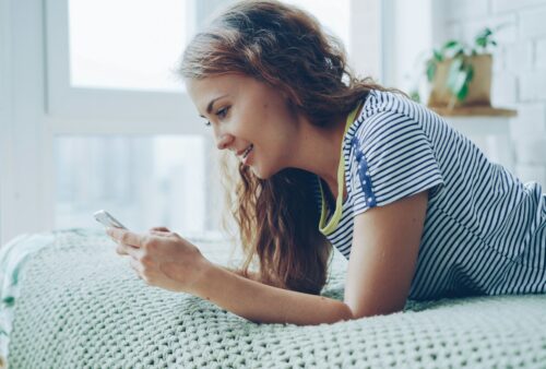 The "Blue Light" Skin Audit: Is Screen Time Secretly Accelerating Your Fine Lines?