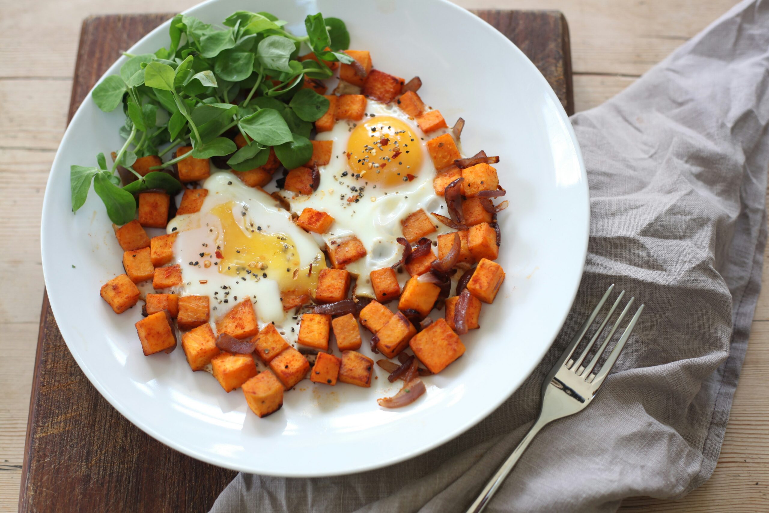 The Sunrise Skillet: Why a Sweet Potato Egg Breakfast is Your Ultimate Fuel for Filling Mornings