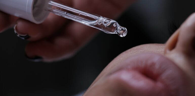 The Hydration Matrix: What Is Hyaluronic Acid and Why Is Everyone Using It?
