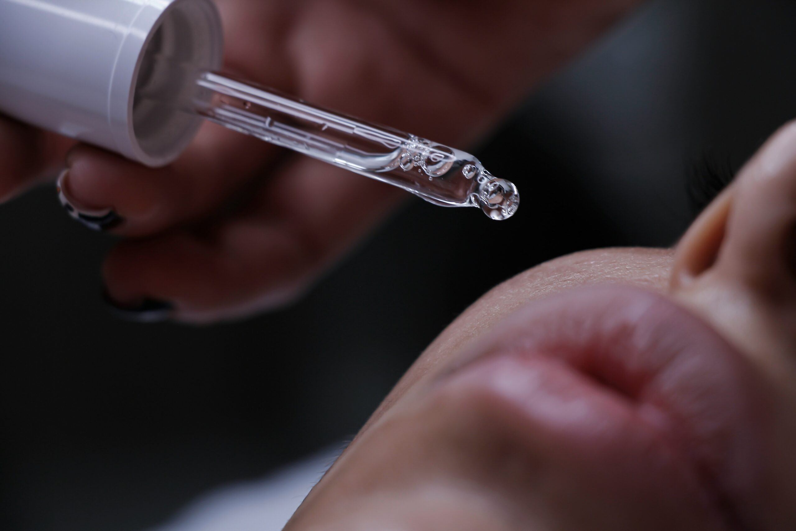 The Hydration Matrix: What Is Hyaluronic Acid and Why Is Everyone Using It?
