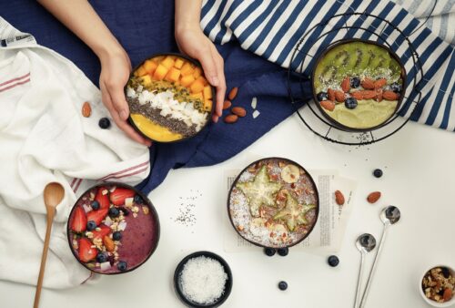 The Satiety Override: How Disconnecting the Screen Reconnects Your Metabolism