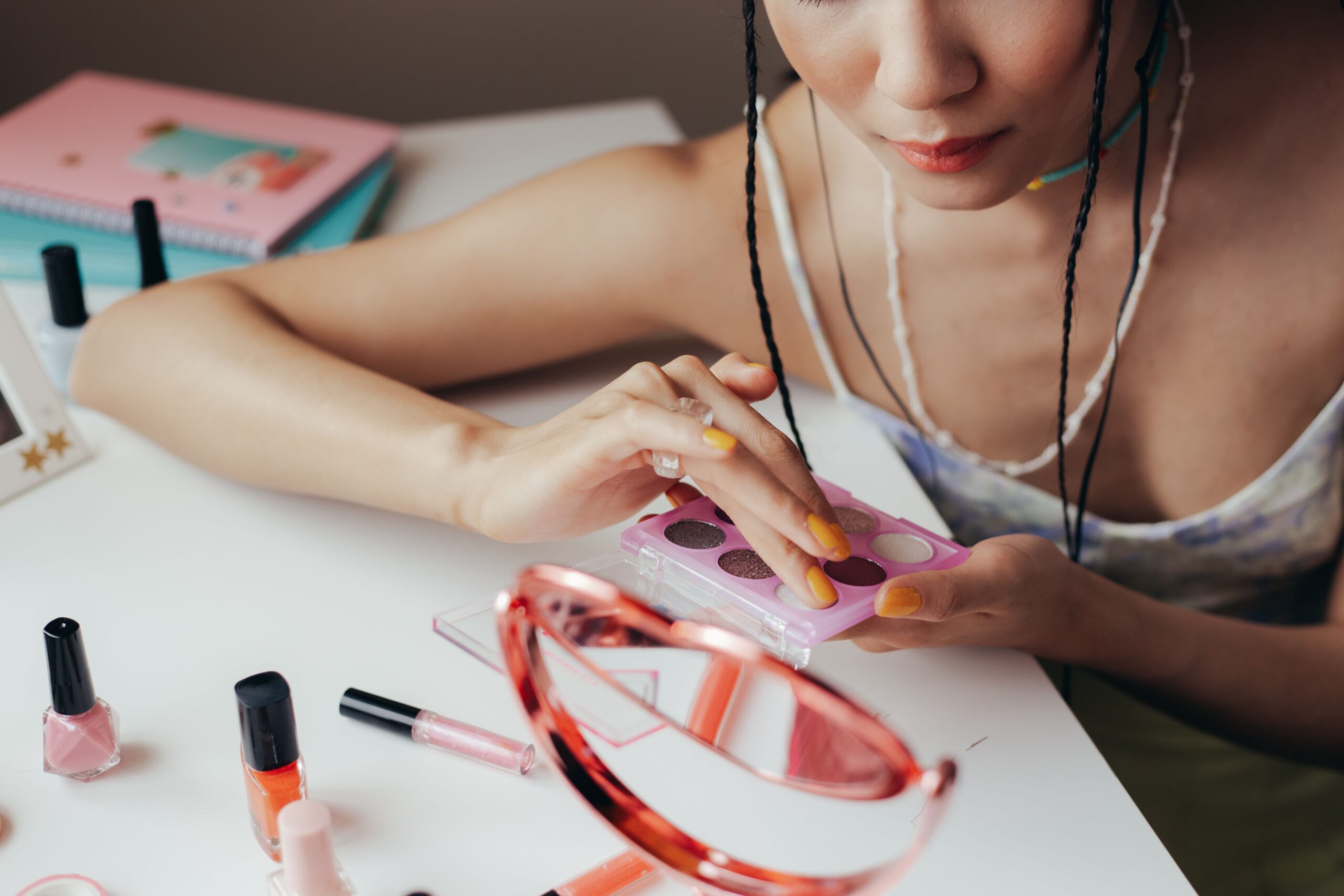 The Minimalist Canvas: The Ultimate Beginner's Guide to Makeup