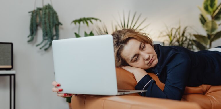 The Monday Morning Meltdown: The Molecular Science of "Social Jetlag"