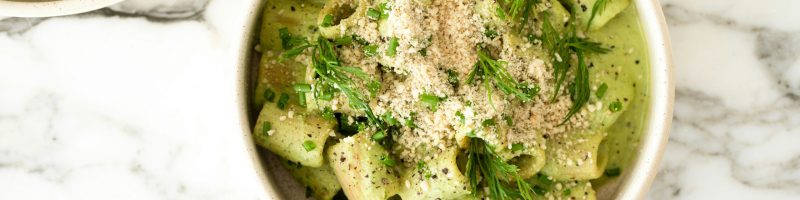 The Green Cream Revolution: Master the Velvet Texture of Avocado and Greek Yogurt Pasta