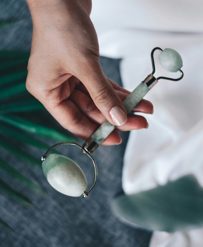 The Weight of Calm: Why Heavy, Chilled Tools are the New "Neural Reset" for Skin