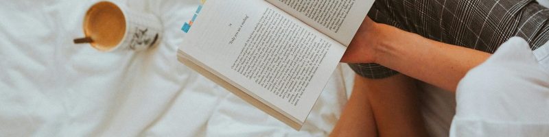 Reclaiming Your Night: Why the "Last Hour" Screen Buffer is the Ultimate Healthy Habit