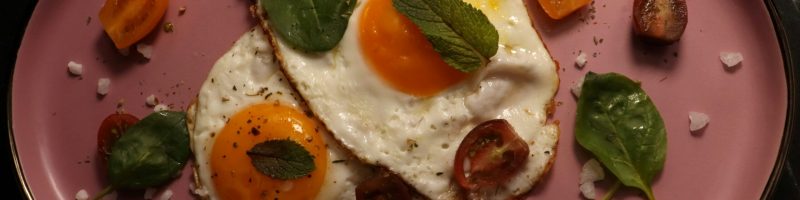 The Golden Crown: How a Crispy Fried Egg Elevates Any Meal from Basic to Brilliant